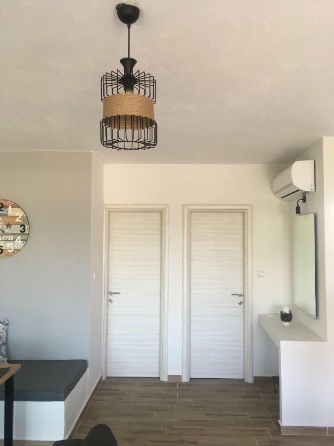 Sunrise View Apartment Ofrinion Bagian luar foto