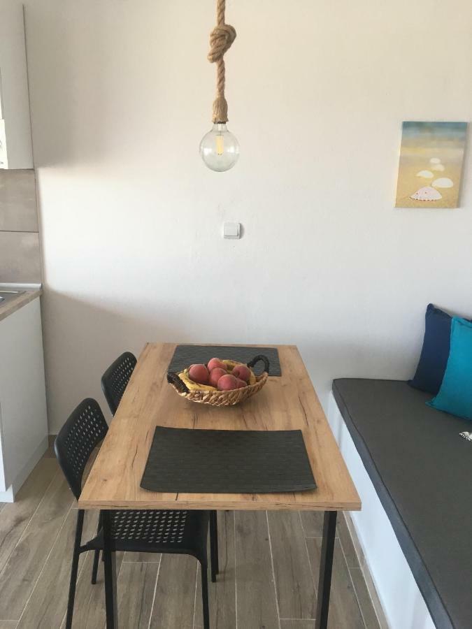 Sunrise View Apartment Ofrinion Bagian luar foto