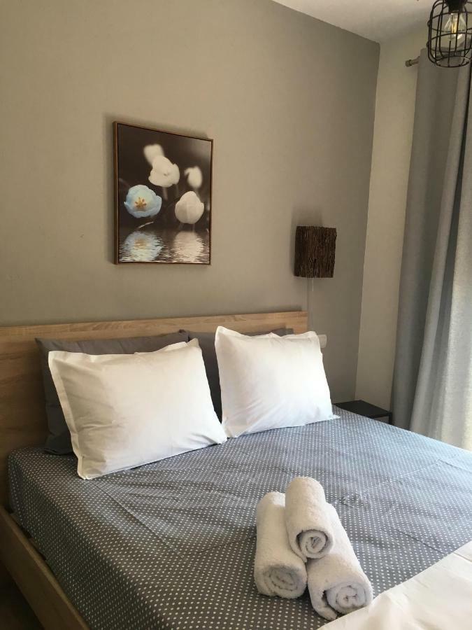 Sunrise View Apartment Ofrinion Bagian luar foto