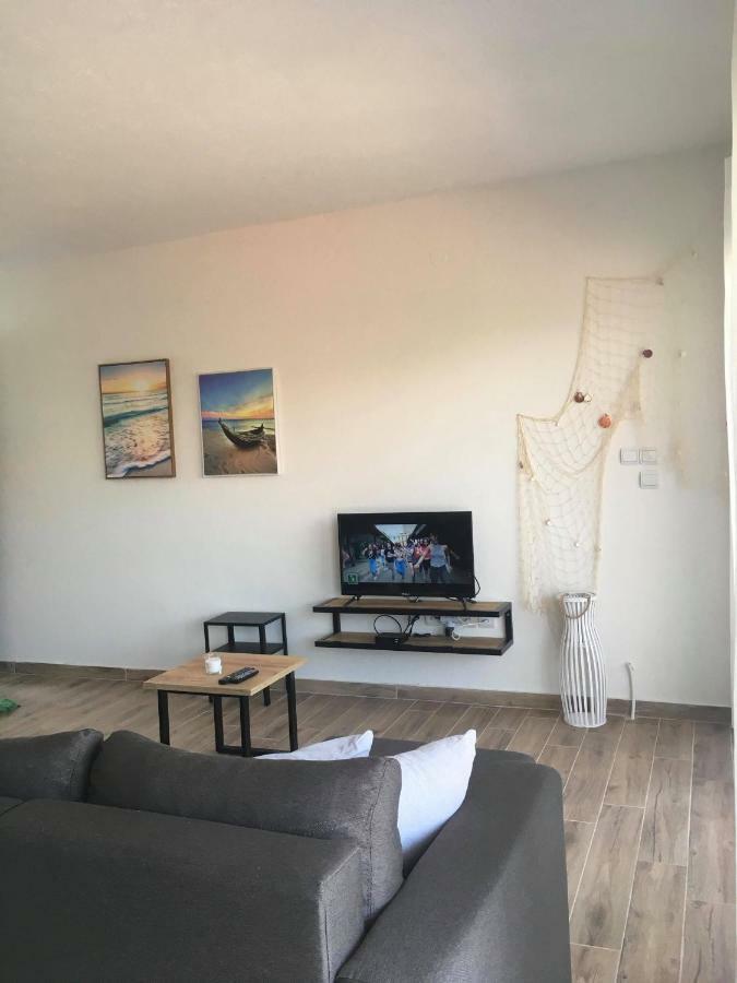 Sunrise View Apartment Ofrinion Bagian luar foto